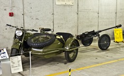 Universal_Moto12